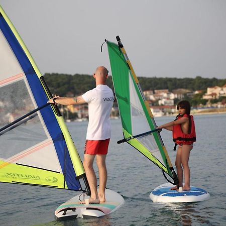 Mobilheim Andrea Wunderschoene Ferienwohnung Direkt Am Meer يزيرا المظهر الخارجي الصورة