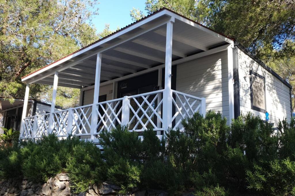 Mobilheim Andrea Wunderschoene Ferienwohnung Direkt Am Meer يزيرا المظهر الخارجي الصورة