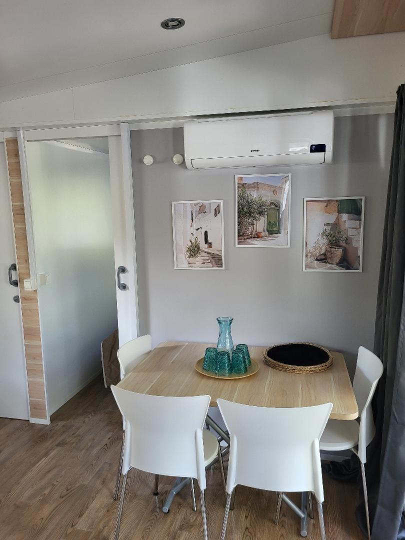 Mobilheim Andrea Wunderschoene Ferienwohnung Direkt Am Meer يزيرا المظهر الخارجي الصورة